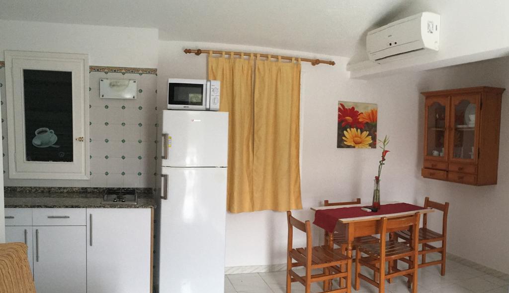 Apartaments California Cala'N Blanes  Habitación foto