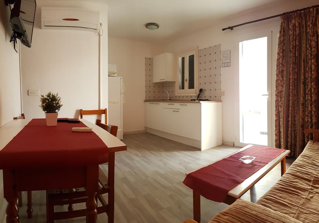 Apartaments California Cala'N Blanes  Exterior foto
